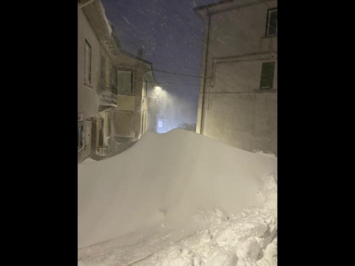 'Benvenuti in Siberia', bufera a Capracotta con un metro e mezzo di neve