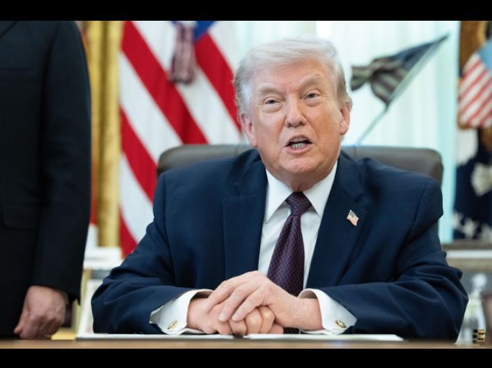 Trump, 'sto considerando seriamente il ritiro dalla Nato'