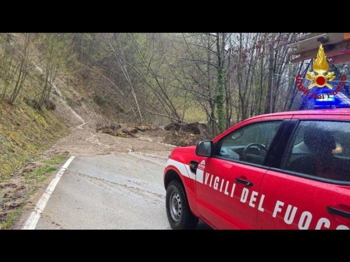 Disagi per il maltempo nel Piceno, 90 persone isolate