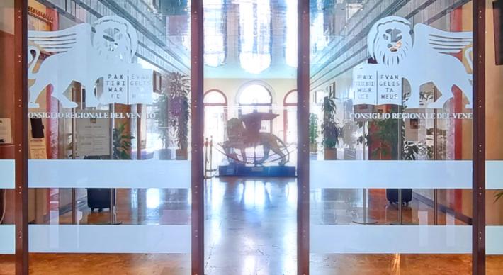 Comunicato Stampa: Consiglio Veneto approva Pdlr 46 che rimuove limite 65 anni nomina Dg Area Sanit&agrave; e Sociale