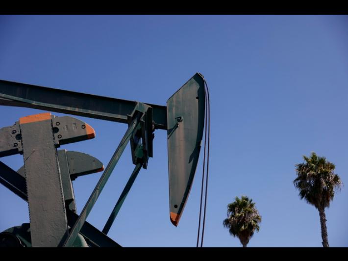 L'Opec+ ha deciso un aumento della produzione di 206.000 barili al giorno