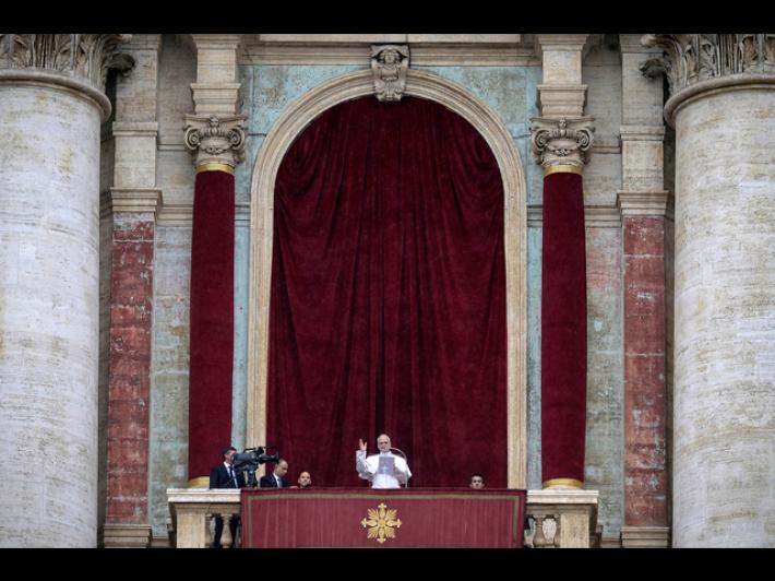 Il Papa annuncia una veglia per la pace l'11 aprile