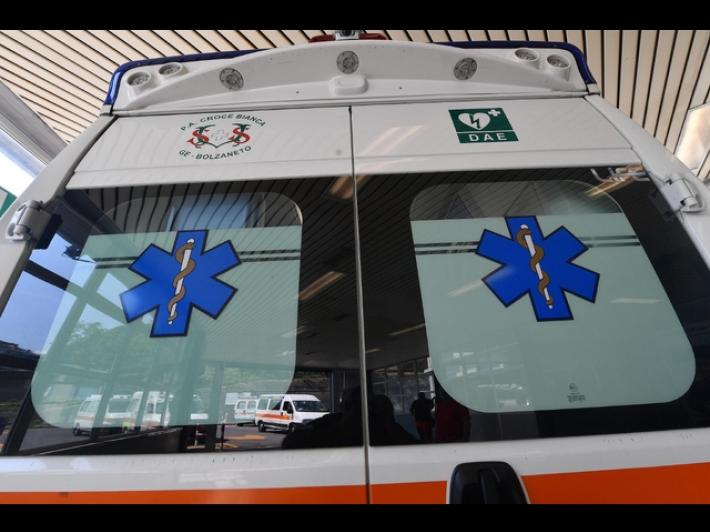 Marito e moglie in moto muoiono nel frontale con un'auto nello spezzino