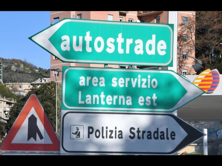 Traffico e incidenti, code e rallentamenti su nodo autostradale genovese