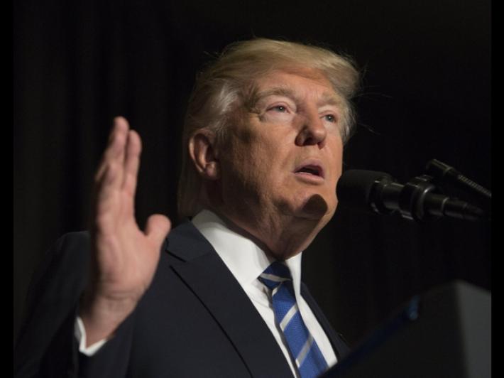 Trump minaccia il carcere per la fuga di notizie sui piloti in Iran