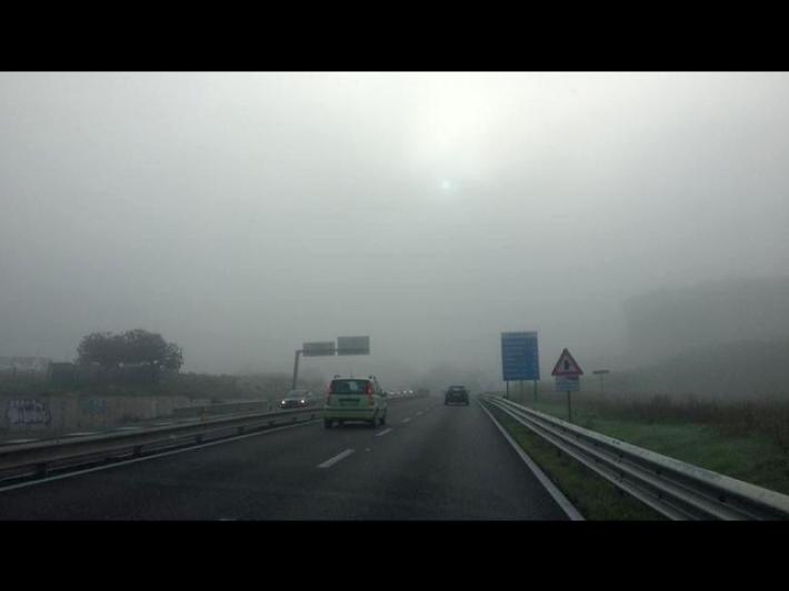 Nebbia all'aeroporto di Cagliari, sette voli in arrivo dirottati ad Alghero