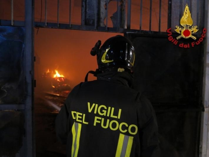 Trovato cadavere nell'incendio di un casolare diroccato a Fucecchio