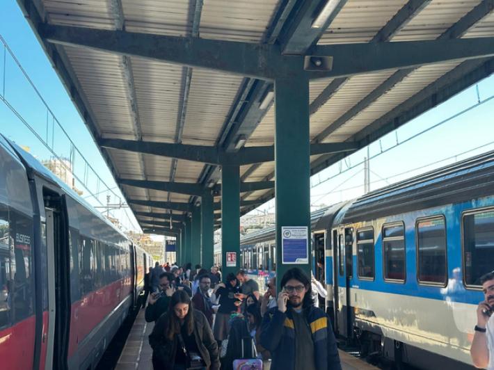 Frana in Molise, treni bloccati a Termoli, folla in stazione