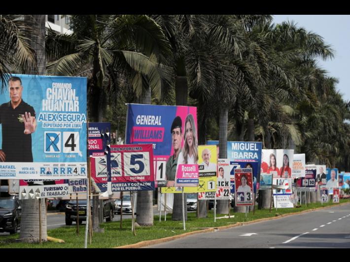 Per&ugrave; al voto tra record di osservatori e destra favorita