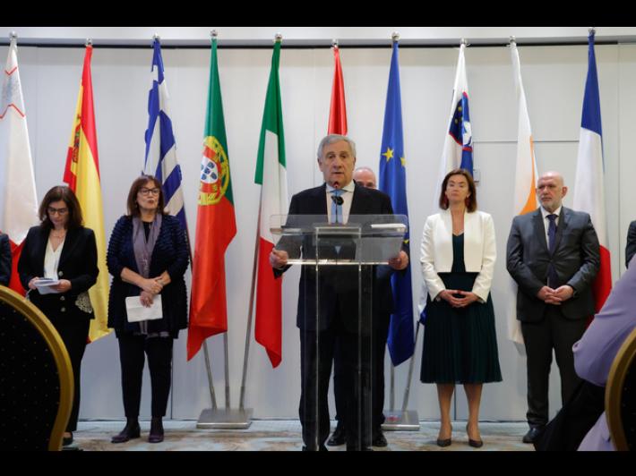 Tajani, nei prossimi giorni sar&ograve; a Beirut, sosteniamo la stabilit&agrave; del Libano