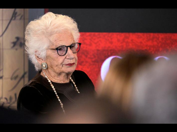 Altri due 'hater' si scusano con Segre e risarciscono dopo insulti social