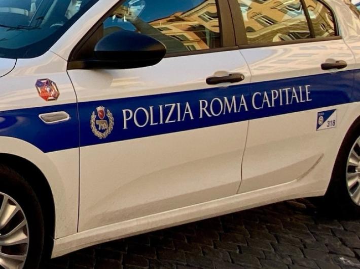 Ubriaca alla guida va contromano sulla Pontina e urta 4 veicoli, paura a Roma