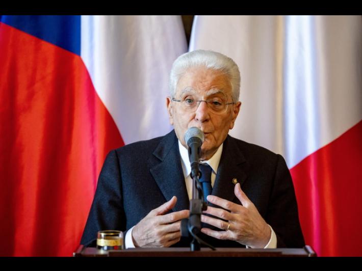 Mattarella, i cittadini ci chiedono la pace, costruirla con Ue e Nato