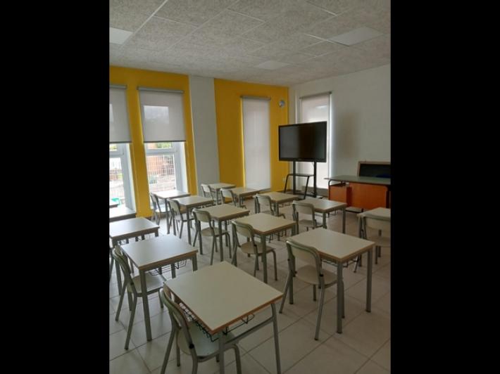 12enne ferisce una coetanea con forbici in scuola del Pisano