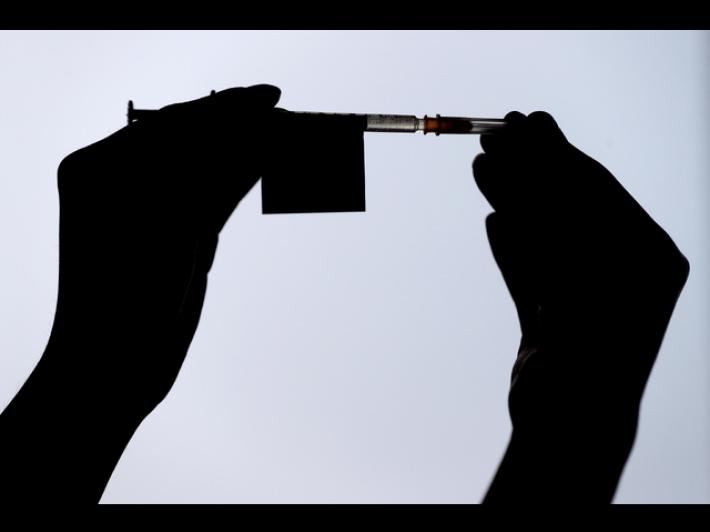 Anziani morti in ambulanza, arrestato l'autista