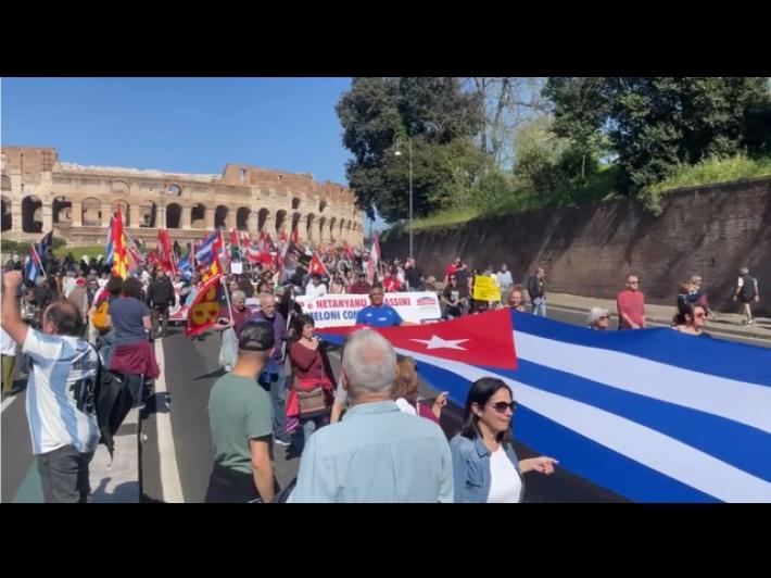 A Roma un corteo a sostegno di Cuba, slogan contro Trump e Meloni