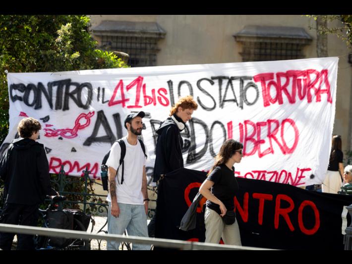 Proteste vicino a ministero Giustizia, 'Stato tortura, Cospito libero'