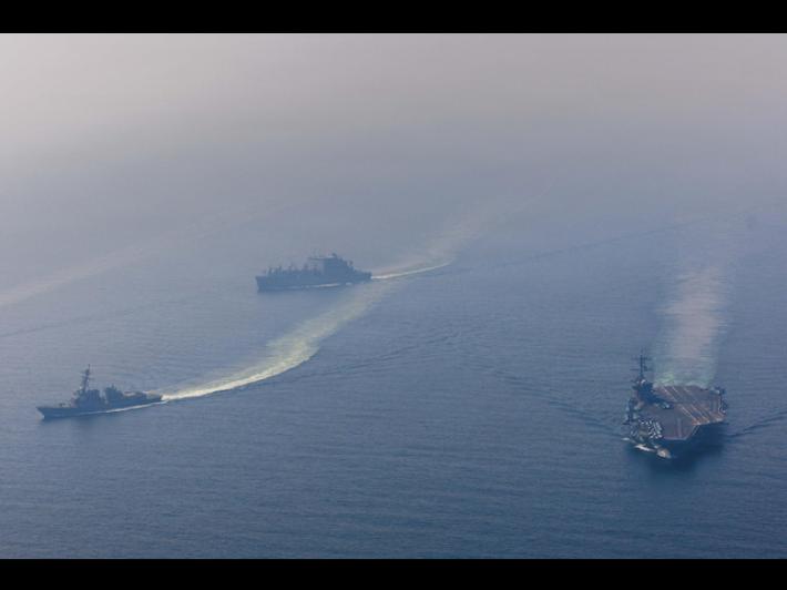 Media, navi della Marina Usa attraversano Hormuz per la prima volta