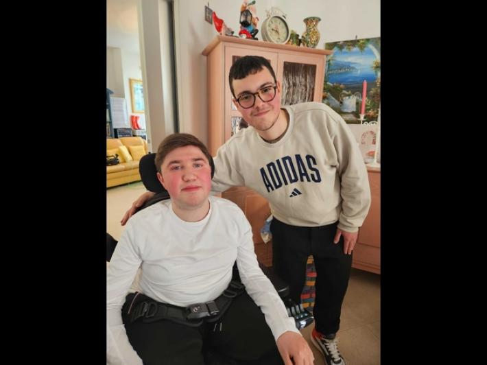 Due compagni di banco Alfieri della Repubblica, 'vinca sempre l'altruismo'