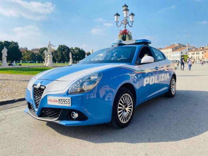 Picchia moglie e quattro figli, la Polizia arresta un uomo a Padova