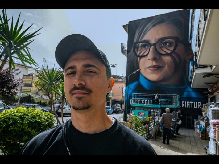 Murale Jorit a Napoli per Francesca Albanese, &egrave; polemica sui social