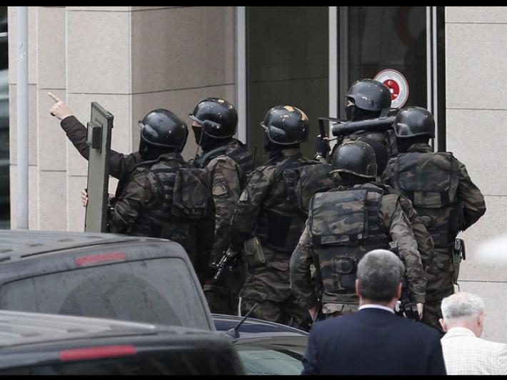 Media, studenti in ostaggio dopo la sparatoria in un liceo turco