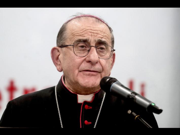 Arcivescovo Milano, dispiace americani debbano vergognarsi di Trump