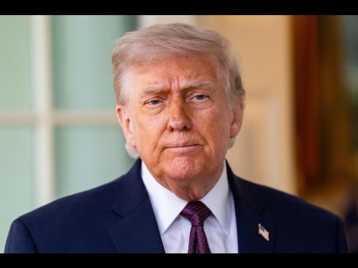 Trump, io inaccettabile sul Papa? Meloni lo &egrave;, non le importa di arma nucleare Iran