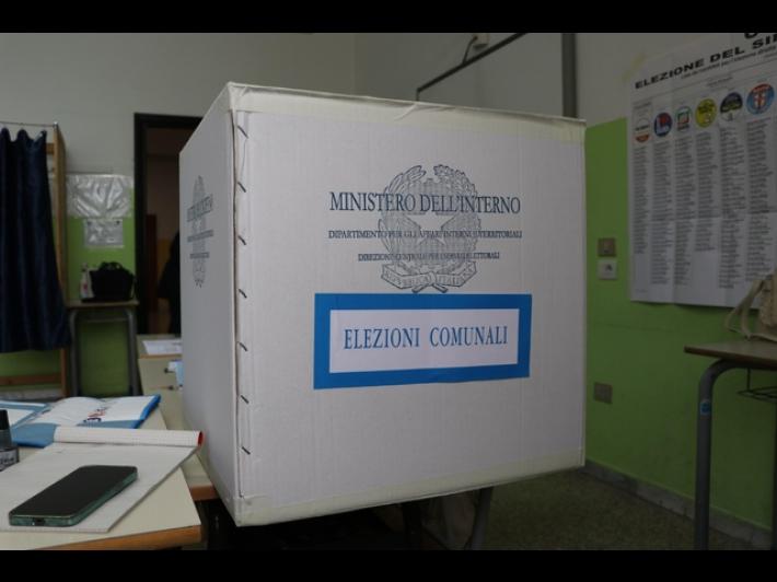 Dai comizi alle app, a Chieti il candidato Pd punta su Tinder e Pornhub