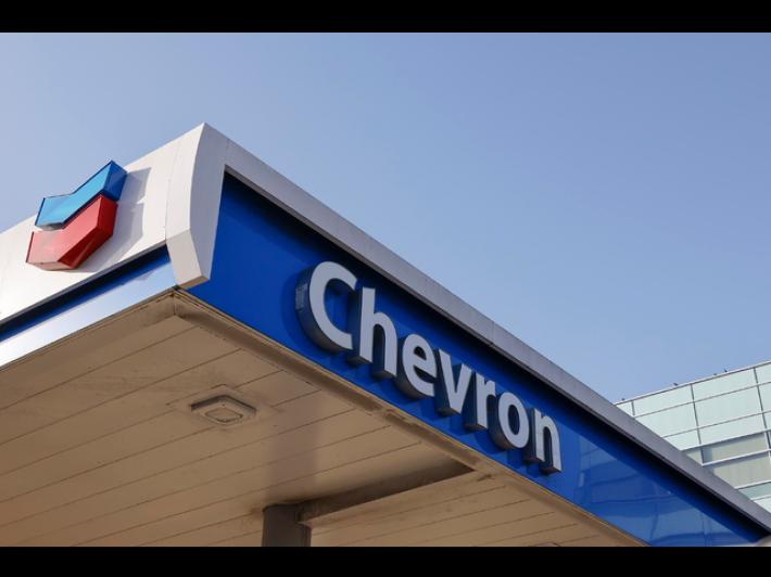 Venezuela, accordo con Chevron per aumentare la produzione di petrolio