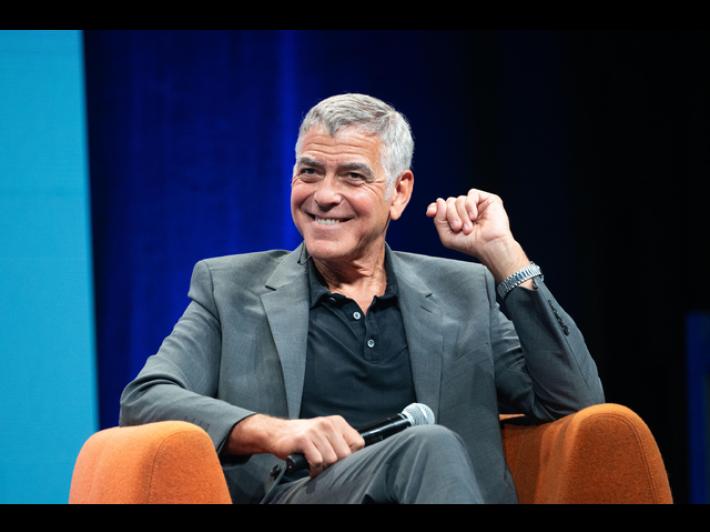 Caso Equalize, '54 pagine con nomi di vip, da Vieri a Canalis e Clooney'