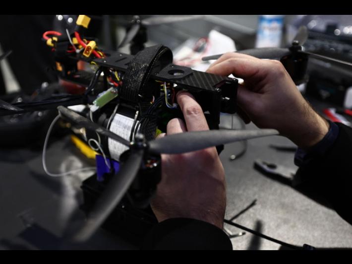 Adescava minorenne online, arrestato dalla Polizia a Milano