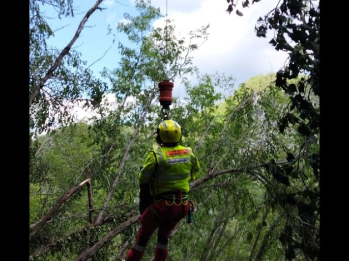 Cade con il parapendio, muore 60enne in Friuli