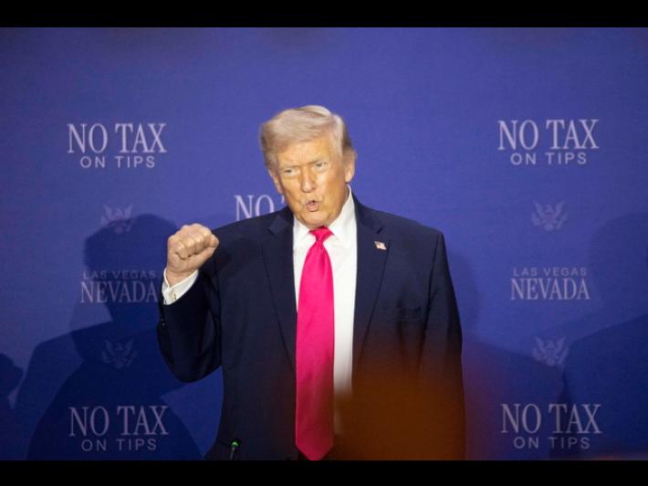 Trump, 'l'Iran fa un po' il furbo ma non pu&ograve; ricattarci'