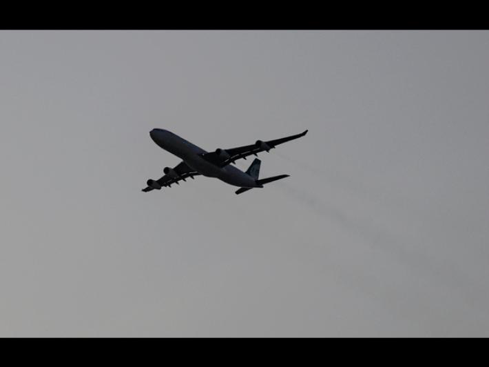 L'Iran riapre parzialmente il suo spazio aereo