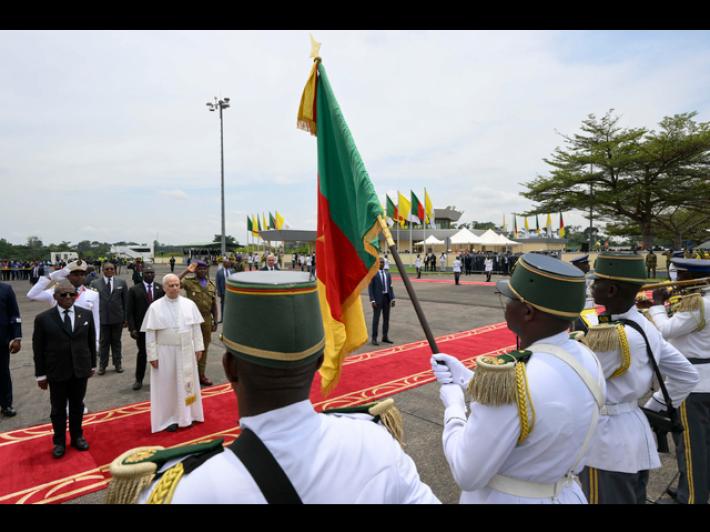 Il Papa, non &egrave; mio interesse dibattere con Trump