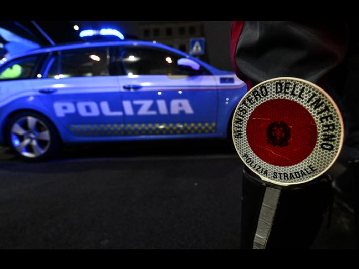 Uomo trovato morto sull'autostrada A21, giallo nell'Astigiano