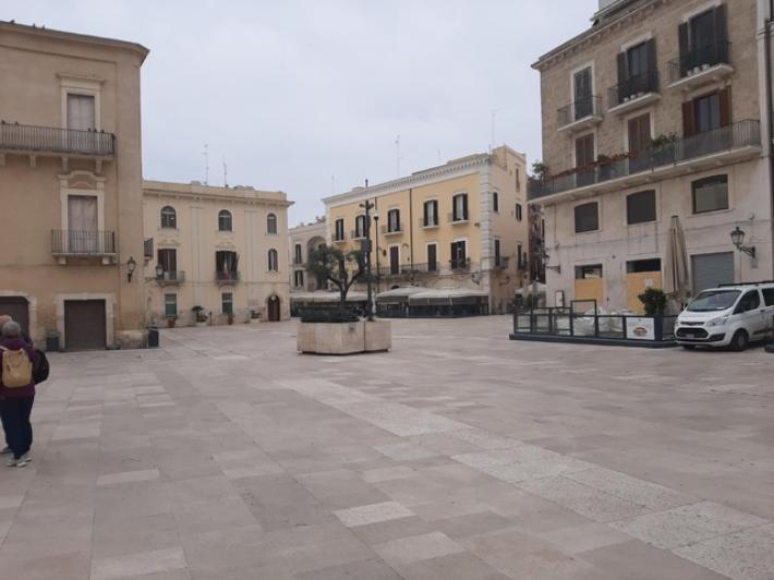 Ventunenne ferito da colpo di pistola a Bari, aggressore era a piedi