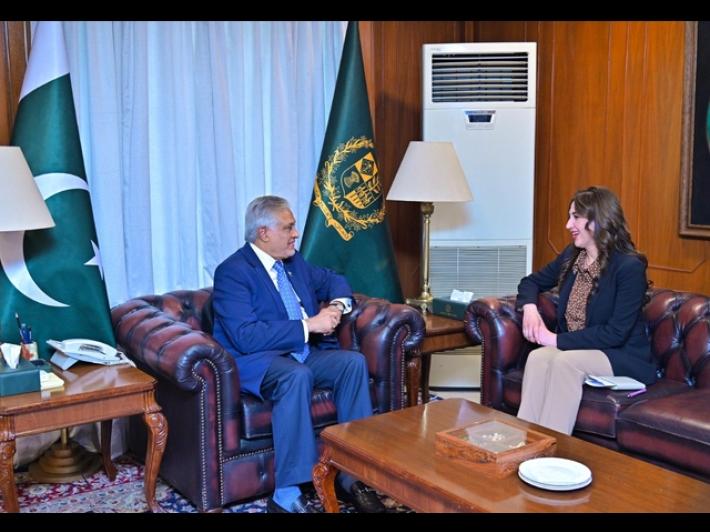Ministro esteri Pakistan incontra l'incaricata d'affari Usa Baker