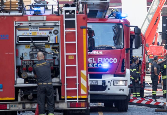 Incendio in casa, donna muore nel Modenese 