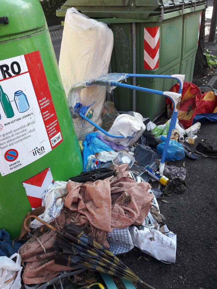 "Via Isola: discarica a cielo aperto"