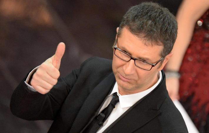 Fabio Fazio: "In Rete video pubblicitari con la mia voce alterata tramite l'IA.  Sono tutte bufale. Pronto alla denuncia"