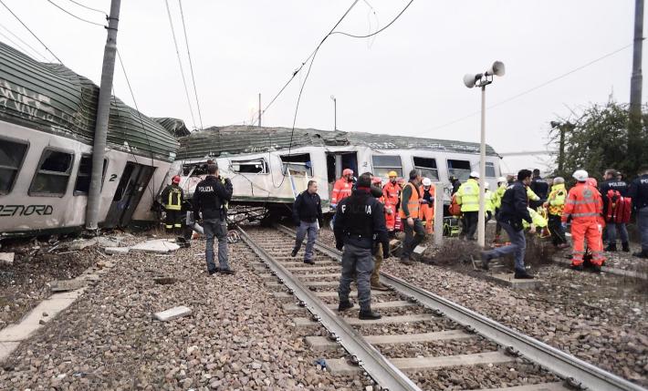 Treno deraglia in Germania, diversi morti