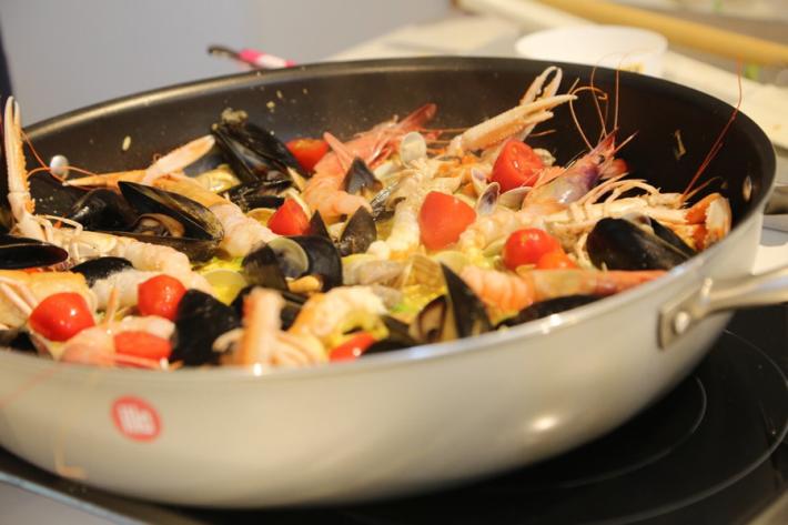 La paella secondo Benedetta: fans a lezione Foto