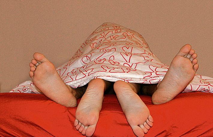 Il giudice: "Il letto &egrave; fatto per dormire, non per fare sesso"