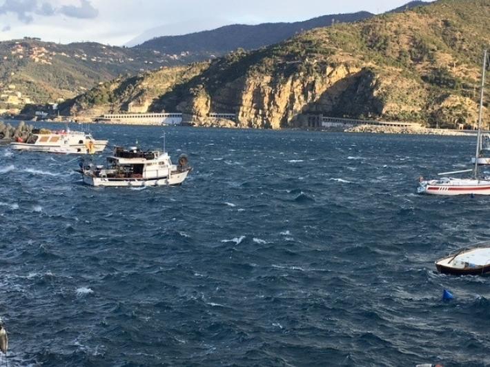 Pioggia e vento in Liguria, si alzano i livelli dei torrenti 