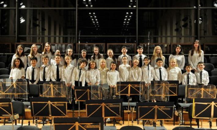 &laquo;Carmina burana&raquo; con il coro delle voci bianche