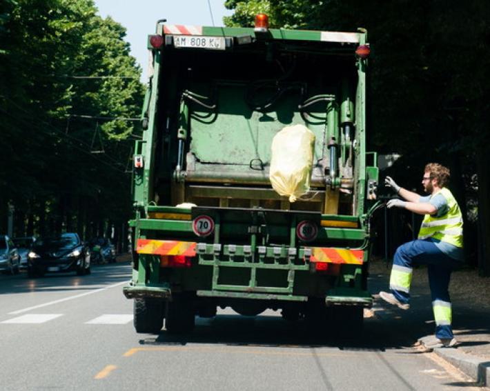 Iren, raccolta rifiuti regolare a Ferragosto. EmiliAmbiente, chiusura uffici