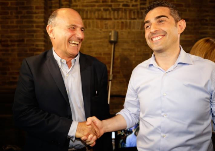 Ballottaggio Pizzarotti-Scarpa. Lo scarto &egrave; di 2 punti