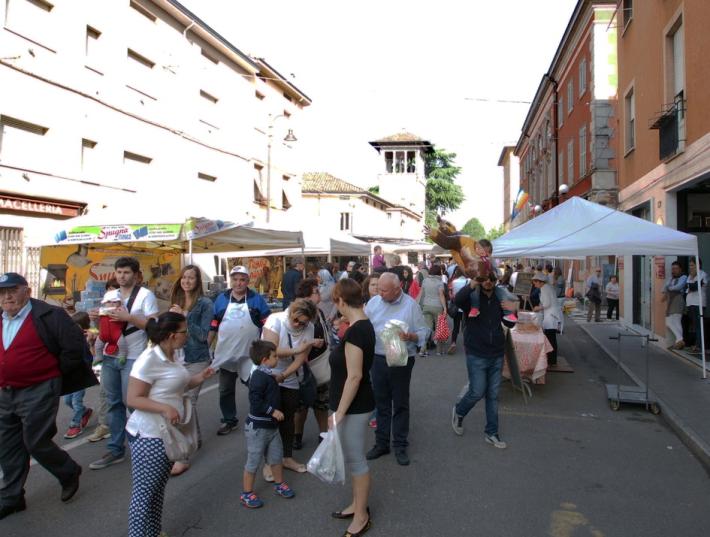 Domenica  8 Ottobre &ldquo;Antiquari in piazza&rdquo; il mercato dell&rsquo;antiquariato di Sant&rsquo;Ilario d&rsquo;Enza si svolger&agrave; nell&rsquo;ambito della &ldquo;Fiera di Autunno&rdquo;.
